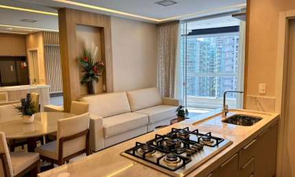 Alugo Ótimo Apartamento Mobiliado e Equipado, Bairro: Meia Praia - Itapema