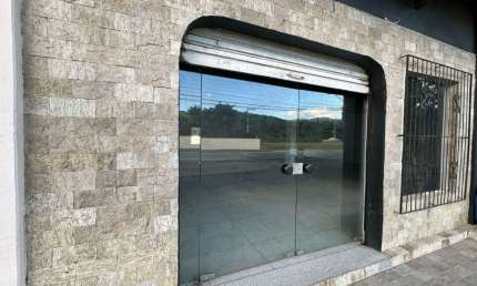 Alugo Sala Comercial com 100m², Bairro Itoupava Central - Blumenau