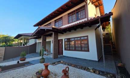 Casa com 3 quartos à venda na Rua Emília Zucco, 1, Velha Central, Blumenau