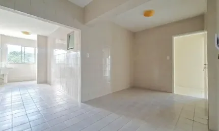 Vendo Amplo Apartamento Bairro Pioneiros - Balneário Camboriú