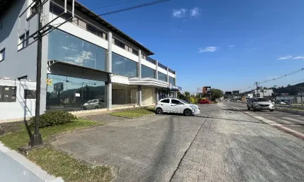 Alugo Loja Térrea com 200m², Bairro Santa Terezinha - Gaspar