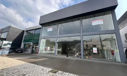 Alugo Sala Comercial, 750m², Prédio Inteiro - Cidade de Brusque