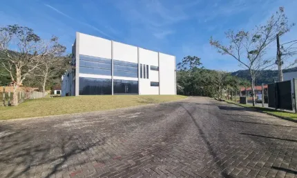 Vendo e Alugo Excelente Galpão com 68.000m², em Luiz Alves