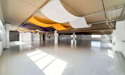 Alugo Excelente Sala Comercial, com 650m² - Itoupava Norte