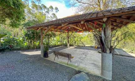 Vendo Belíssimo Sítio com 02 Lagoas, Cidade de Rio dos Cedros