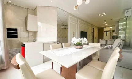 Vendo Lindo Apartamento Mobiliado, 03 Suítes - Meia Praia
