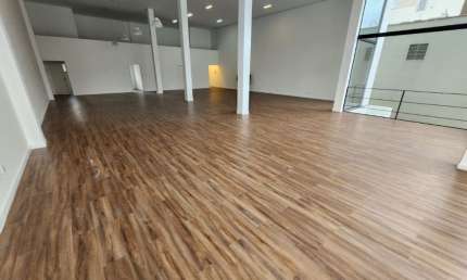 Alugo sala Comercial com 300m² na Rua Joinville- Blumenau SC
