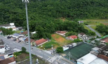 Vendo Terreno Comercial/Residencial, 609m² - Bairro Velha Central!