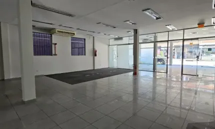 PONTO COMERCIAL EXCLUSIVO! 317m² com Fachada em Vidro - Av. Dois de Setembro - Blumenau/SC