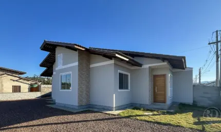 Vendo casa plana, 03 dormitórios e quintal espaçoso - cidade de indaial