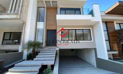Casa com 3 quartos à venda na Rua Rafael Puchetti, Braga, São José dos Pinhais, 300 m2 por R$ 2.350.000