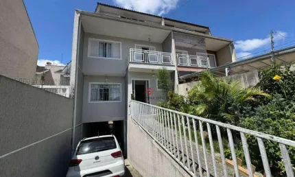 Casa com 4 quartos à venda no Xaxim, Curitiba  por R$ 1.200.000