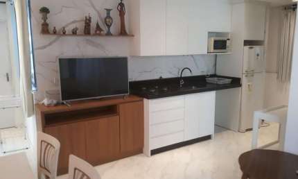 Apartamento para Temporada em Itapema, Centro, 2 dormitórios, 1 banheiro, 1 vaga