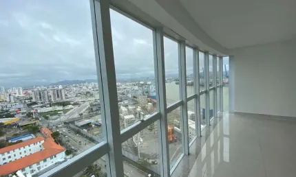Sala comercial para alugar na Cônego Tomáz Fontes, 145, Centro, Itajaí por R$ 4.000