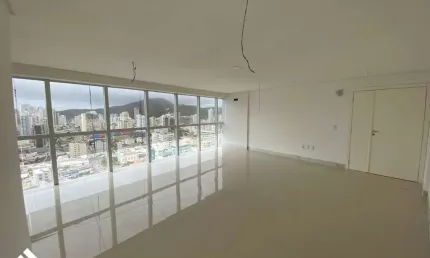 Sala comercial para alugar na Cônego Tomáz Fontes, 145, Centro, Itajaí por R$ 4.420