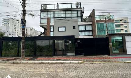 Casa com 3 quartos para alugar na Renato Melin Cunha, 200, Praia Brava, Itajaí por R$ 25.000