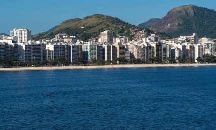 Mude Já !!! Icaraí RJ 2ª Quadra Mar Desocupado e Mobiliado.