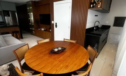 Apartamento completamente mobiliado bem próximo do mar com 3 quartos
