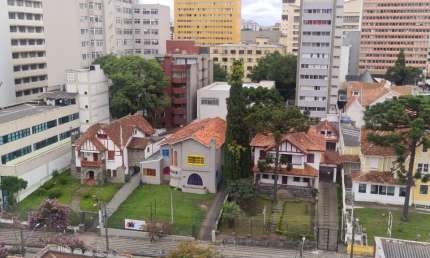 QUEIMA!!! ABAIXO DO PREÇO!!! Desocupado Centro/Alto da XV Rua Marechal Deodoro