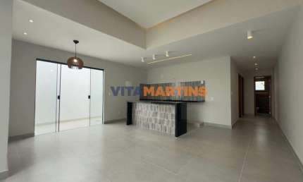 LANÇAMENTO! Casa de 2 quartos (1 suíte) à venda na Vila do Peró em Cabo Frio/RJ por R$340.000,00