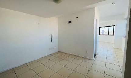 Sala de 34m² para locação por R$1.800,00 + taxas, Centro, Cabo Frio, RJ