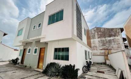 Casa em condomínio de 3 quartos (2 suítes) à venda nas Palmeiras em Cabo Frio/RJ por R$550.000,00