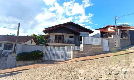 Casa com 3 quartos à venda no Fortaleza, Blumenau , 374 m2 por R$ 990.000