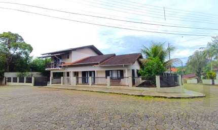 Casa com 4 quartos à venda no Itoupava Norte, Blumenau , 200 m2 por R$ 960.000