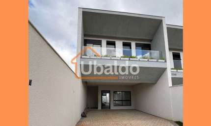 Sobrado de Luxo à Venda no Jardim Dona Rosa, Araucária