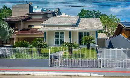 Casa com 3 quartos à venda na Avenida Coronel Antônio Lehmkuhl, Centro, Águas Mornas