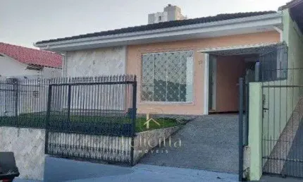 Casa com 3 quartos à venda na Rua Antônio Luiz Medeiros, Barreiros, São José