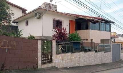 Casa com 3 quartos à venda no Areias, São José 