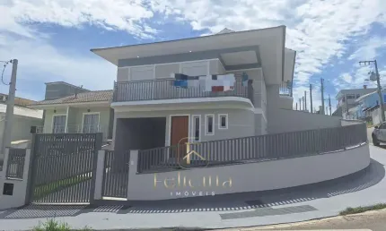 Casa com 3 quartos à venda na Rua Natalício Haas, 141, Forquilhas, São José