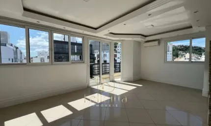 Cobertura Duplex com 03 suites no Centro em Florianópolis/SC