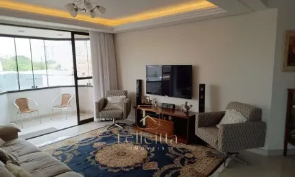 Excelente oportunidade! Apartamento com planta ampla a 5 min da Beira Mar Continental