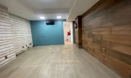 Ponto comercial à venda no Barreiros, São José 