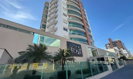 Apartamento com 03 dormitórios, sendo 01 suíte no Estreito em Florianópolis/SC
