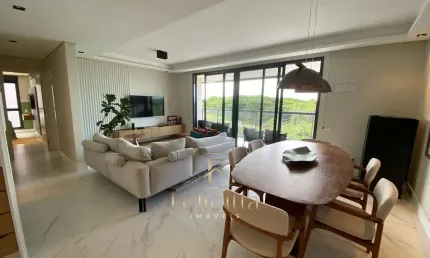 Apartamento com 03 suítes, 02 vagas, à venda, Novo Campeche em Florianópolis-SC