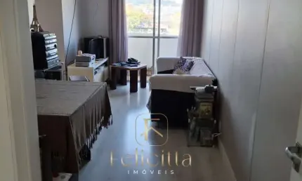 Apartamento com 02 dormitórios no bairro Forquilhinhas em São José/SC