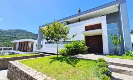 Casa com 4 dormitórios, 344 m² - venda por r$ 3.900.000 ou aluguel por r$ 21.698/mês - itacorubi - florianópolis/sc