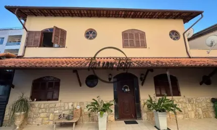 Casa com 3 quartos à venda na Praça Arthur Bernardes, 195, Bandeirantes, Juiz de Fora, 226 m2 por R$ 790.000
