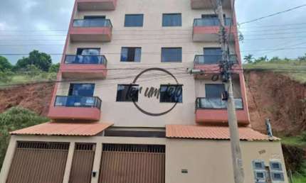 Apartamento com 3 Quartos e Varanda em Nova Benfica – 1º Andar com Área Externa!