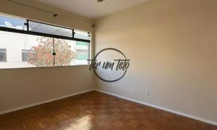 Apartamento de 2 quartos com DCE e vaga – a 10 minutos do Parque Halfeld!!