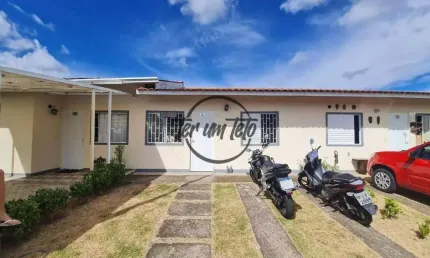Casa reformada em condomínio fechado – com área gourmet e planejados!!!