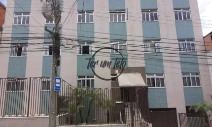 Apartamento super espaçoso próximo à Av. Rio Branco – com sacada e condomínio acessíve!!l