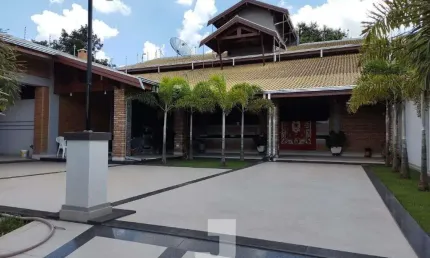Chácara à Venda - Jardim Arquidiocesano, Salto - 1.020m2  - 2 suítes