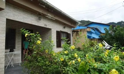 Casa à Venda - Rio do Ouro, Caraguatatuba - 128m2  - 3 Quartos