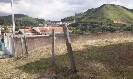 Terreno à Venda - Girardeli, Monte Alegre do Sul - 348m2