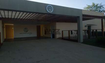 Casa de alto padrão à venda com 250m² de terreno e 191,50m² de construção, com 3 quartos sendo suítes e piscina no Park Unimep Taquaral.