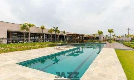 Casa à Venda no Loteamento Residencial Arborais - 340,00 metros, 4 suítes.